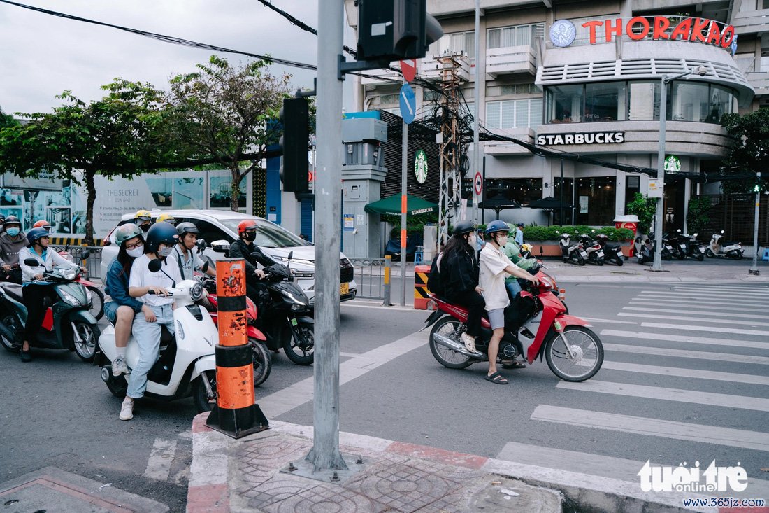 Sau 3 ngày tăng tiền phạt， nhiều người dân vẫn 'lỳ' vi phạm giao thông - Ảnh 6.