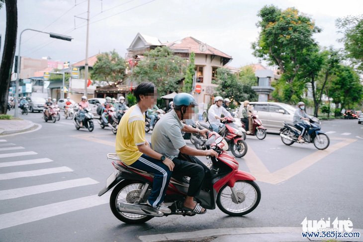 Sau 3 ngày tăng tiền phạt， nhiều người dân vẫn 'lỳ' vi phạm giao thông - Ảnh 9.